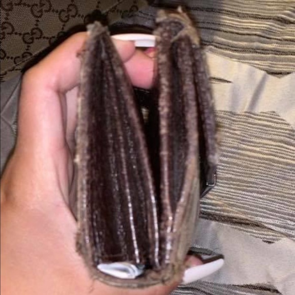 Gucci purse - Picture 8 of 9